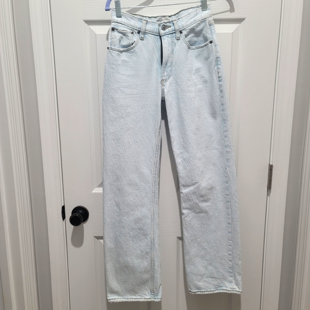Abercrombie Mid Rise Baggy Jean Size 24